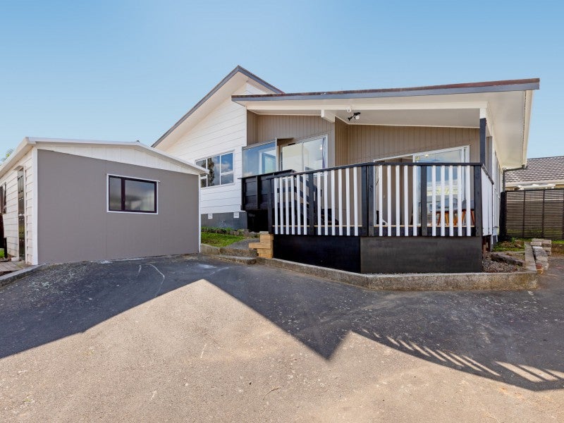 1 Chester Street, Judea, Tauranga - Carousel 1
