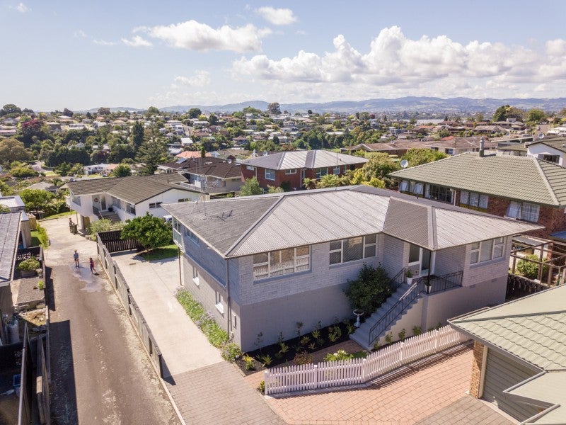 22B Whitaker Street, Otumoetai, Tauranga - Carousel 1