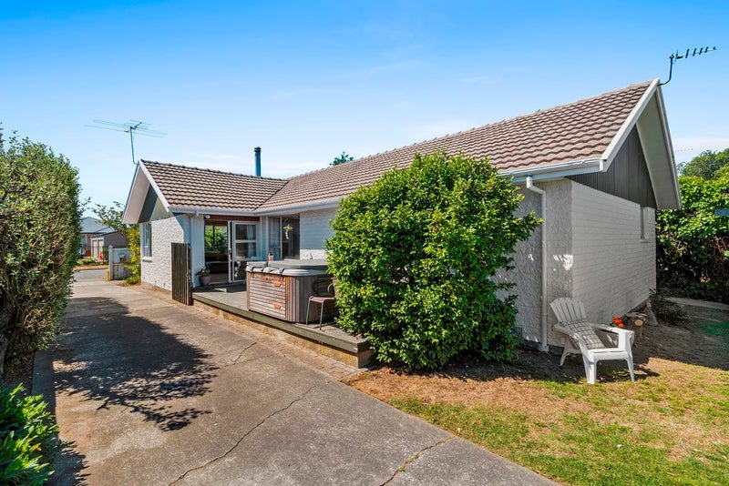 23 Heathglen Avenue, Parklands, Christchurch - Carousel 1