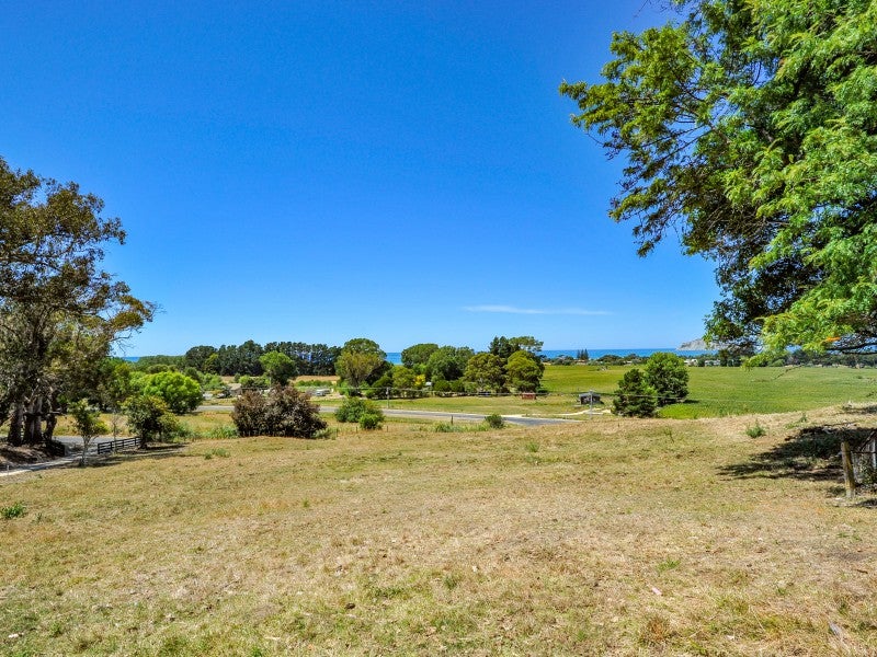 11 Okaihau Road, Waimārama - Carousel 26