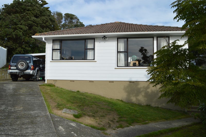 38 Arahura Crescent, Waitangirua, Porirua - Carousel 2