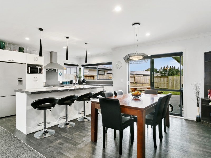 24 Huka Heights Drive, Rangatira Park, Taupo - Carousel 1