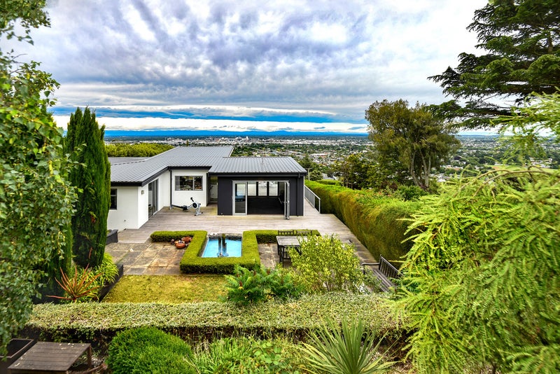 75 Aotea Terrace, Huntsbury, Christchurch - Carousel 1