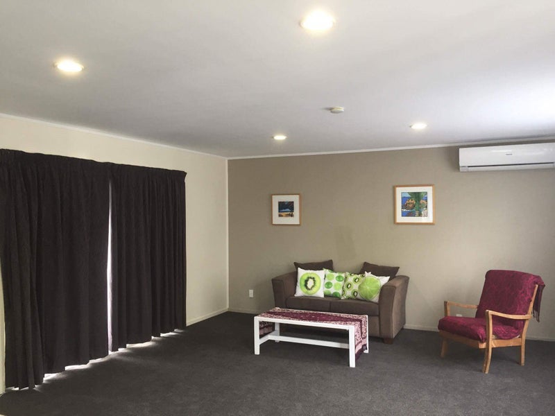 8 Coventry Road, Melville, Hamilton - Carousel 2