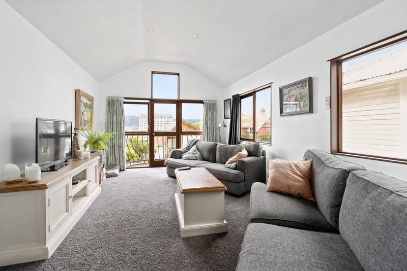 332B The Terrace, Te Aro, Wellington - Carousel 1