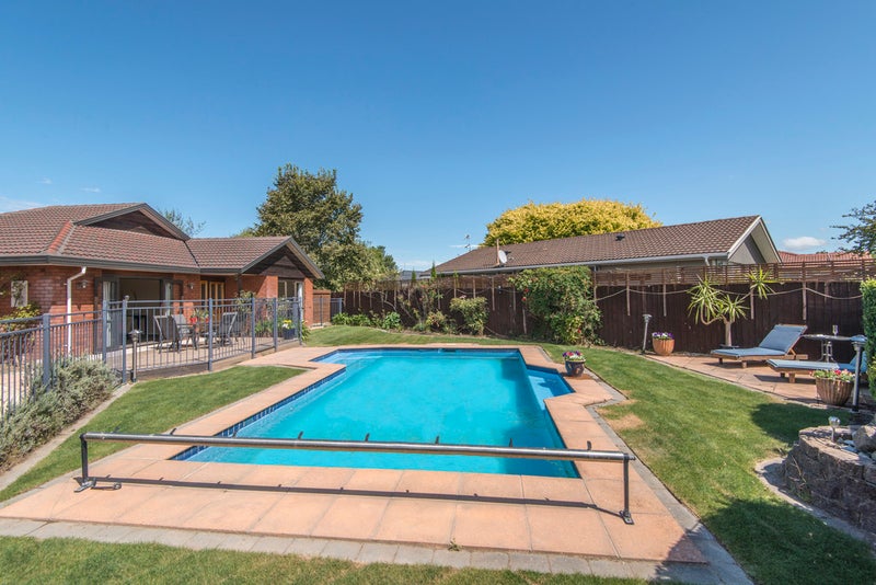 17A Valecrest Avenue, Parklands, Christchurch - Carousel 18