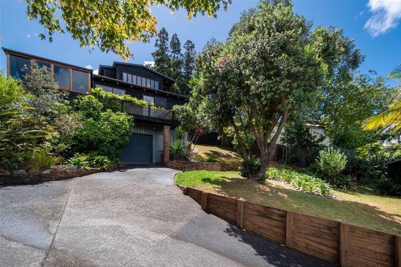 49 Waitakere Road, Waitakere, Auckland - Carousel 21