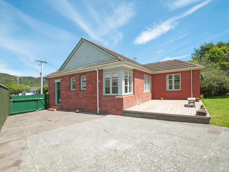 6 Anson Grove, Naenae, Lower Hutt - Carousel 19