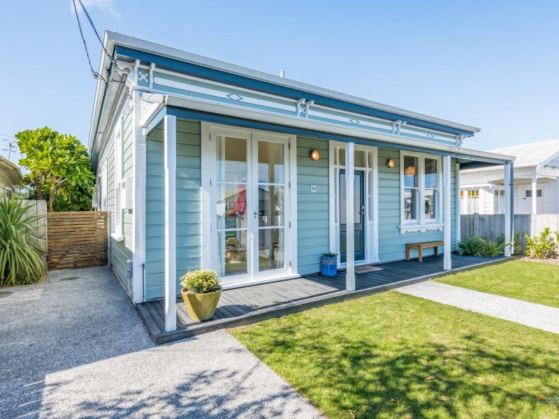 16 William Street, Petone, Lower Hutt - Carousel 1