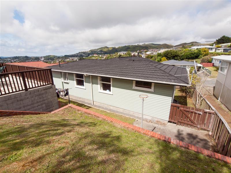 8 Lomita Road, Johnsonville, Wellington - Carousel 18