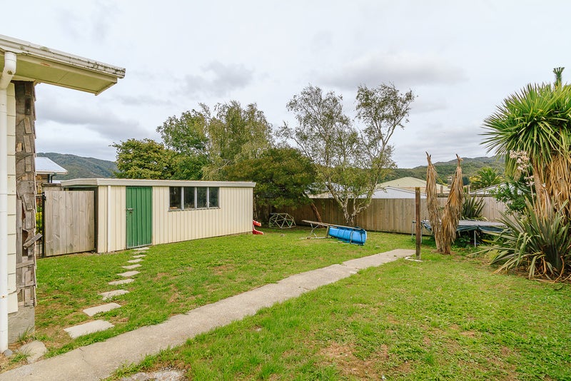 7 Antrim Crescent, Wainuiomata, Lower Hutt - Carousel 9