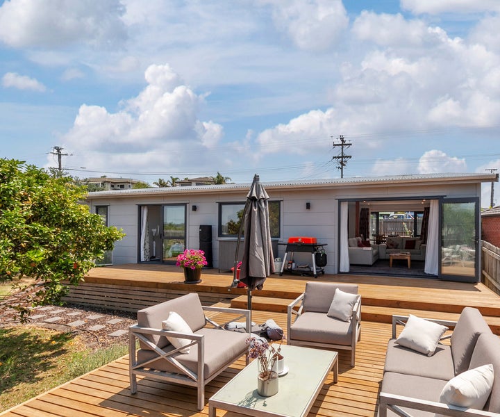 1/853 Beach Road, Waiake, Auckland - Carousel 17