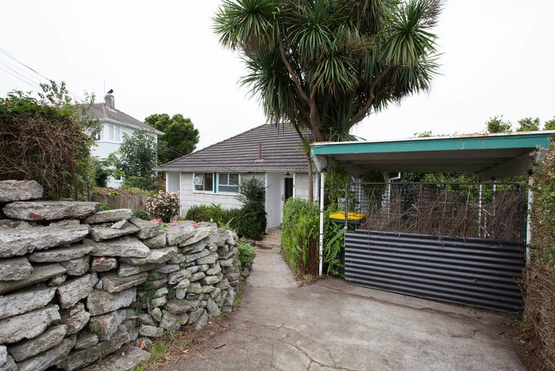 8 Tothill Street, Frankleigh Park, New Plymouth - Carousel 16