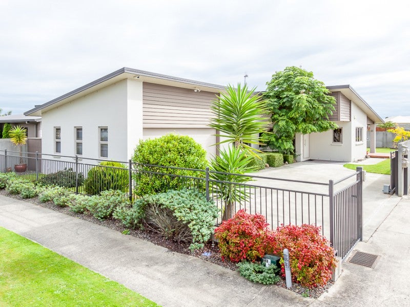 65 Rosalie Terrace, Kelvin Grove, Palmerston North - Carousel 1