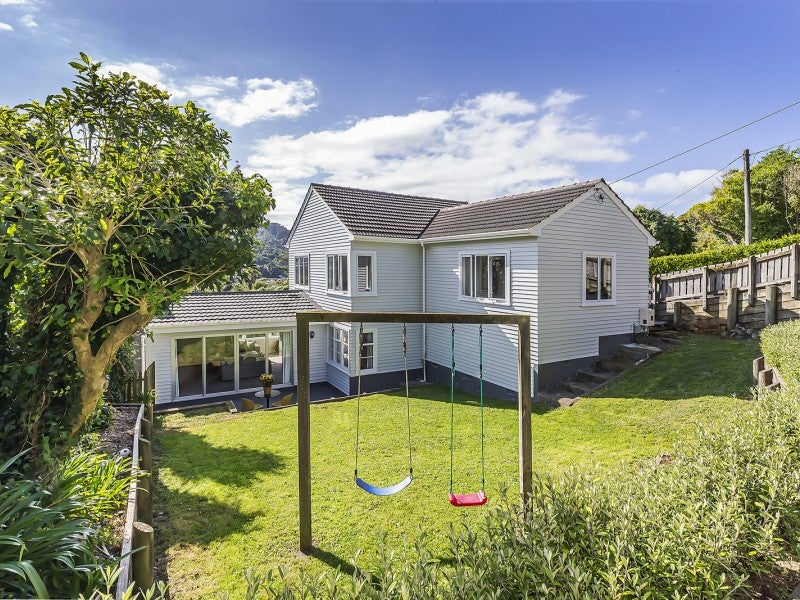 202 Cockayne Road, Ngaio, Wellington - Carousel 1