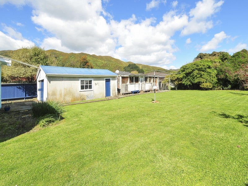 167 Whites Line East, Waiwhetu, Lower Hutt - Carousel 2