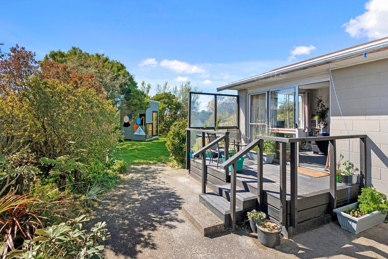 2/207 Estuary Road, South New Brighton, Christchurch - Carousel 1