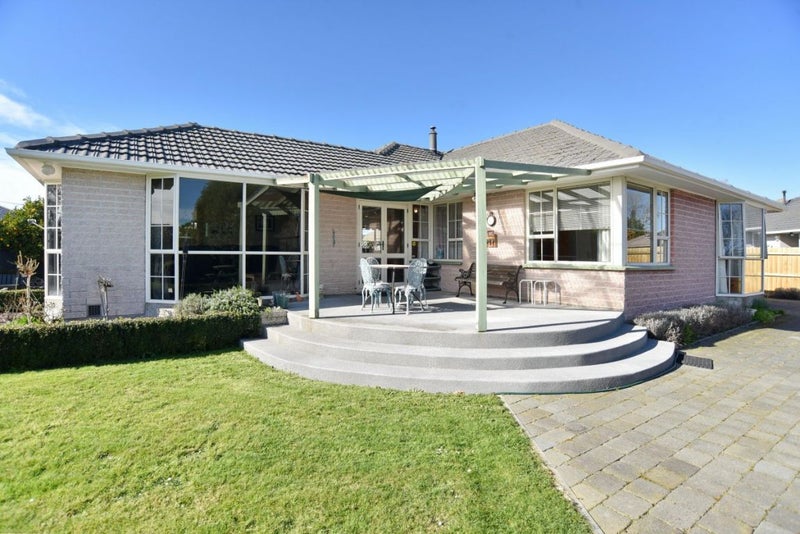 11 Emlyn Place, Avondale, Christchurch - Carousel 1