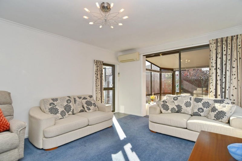 2 Sawyers Arms Road, Northcote, Christchurch - Carousel 2