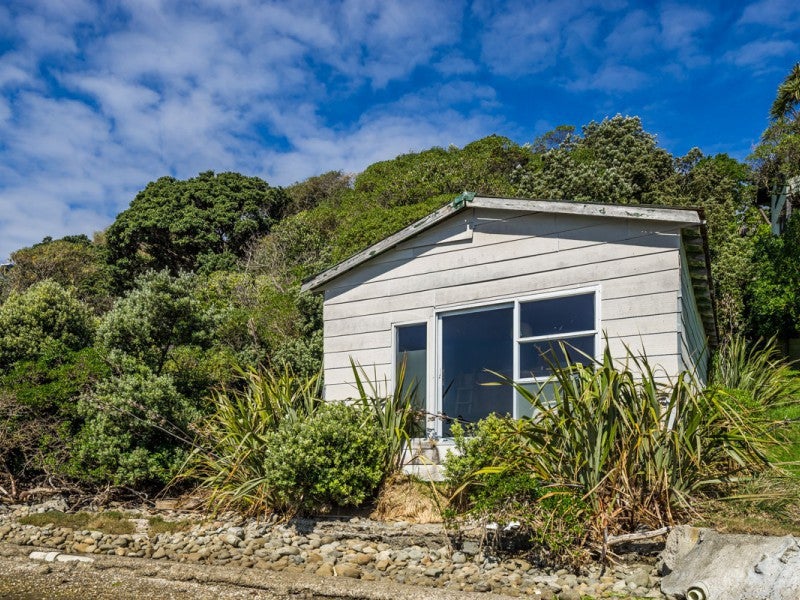 73 Seaview Road, Paremata, Porirua - Carousel 2