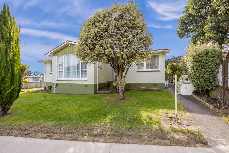 18 Helvetia Grove, Naenae, Lower Hutt - Carousel 1