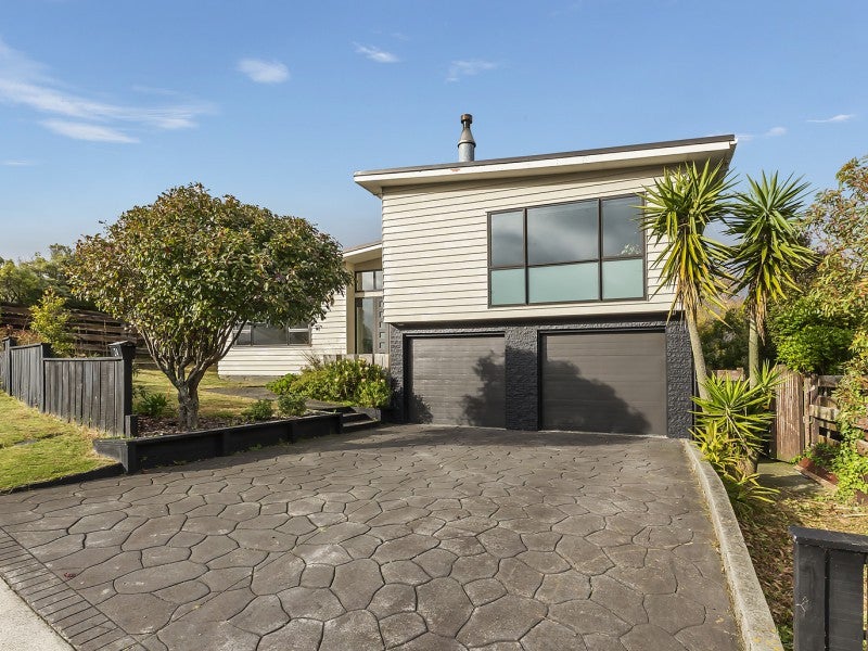24 Eskdale Road, Papakowhai, Porirua - Carousel 1