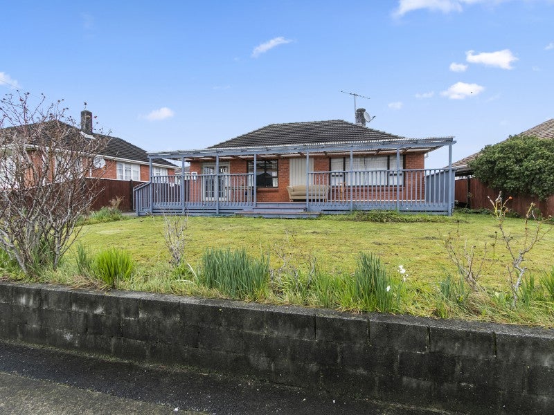 24 Ngata Grove, Trentham, Upper Hutt - Carousel 11