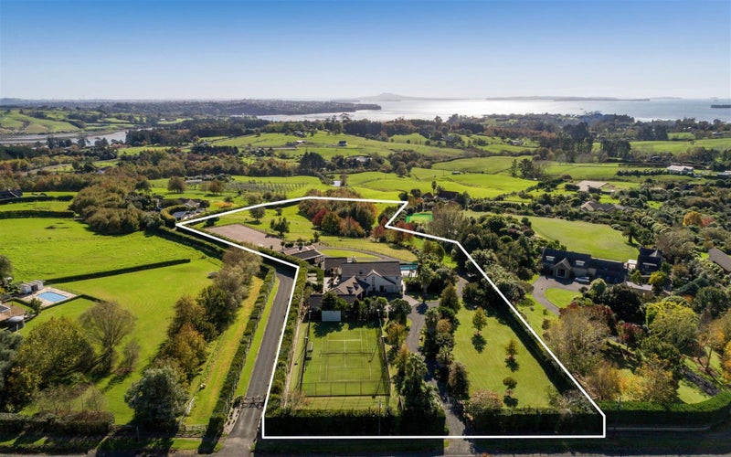 52 Clifton Road, Howick - Carousel 1