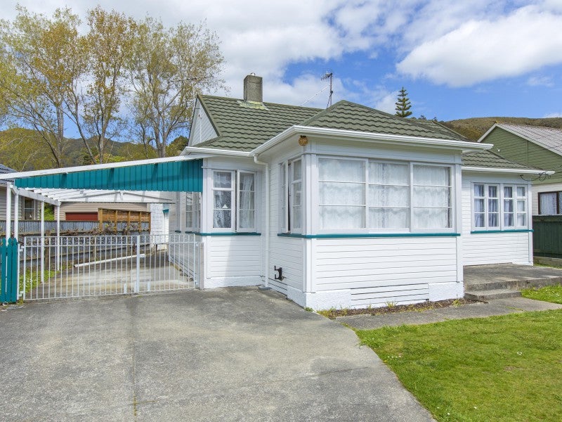 74 Waddington Drive, Naenae, Lower Hutt - Carousel 1