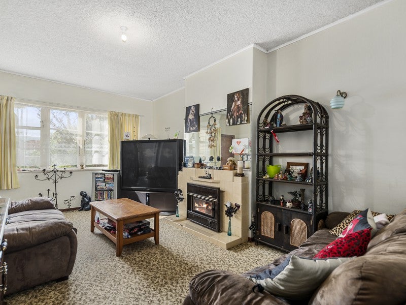 221A Naenae Road, Naenae, Lower Hutt - Carousel 2