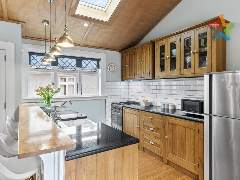 428 Karori Road, Karori, Wellington - Carousel 2