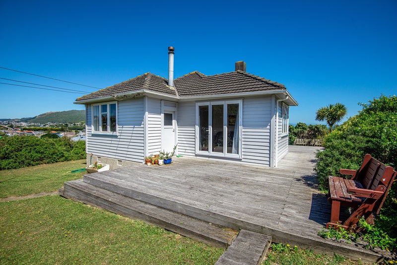 35 Morere Street, Titahi Bay, Porirua - Carousel 1