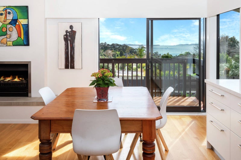 35 Cheriton Road, Mellons Bay, Auckland - Carousel 2