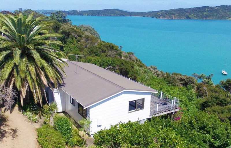 9 Kennedy Point Road, Surfdale, Waiheke Island - Carousel 1