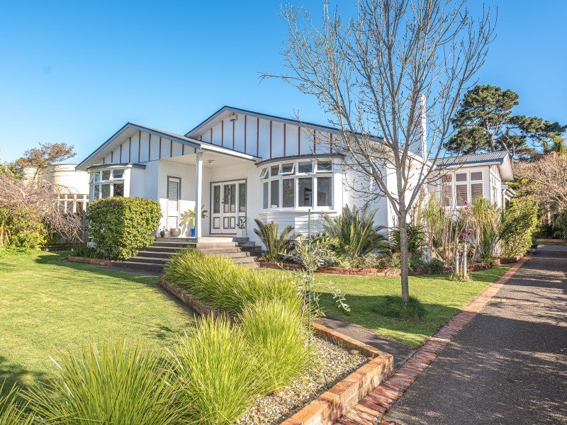 9 Tregarth Street, Saint Johns Hill, Whanganui - Carousel 1