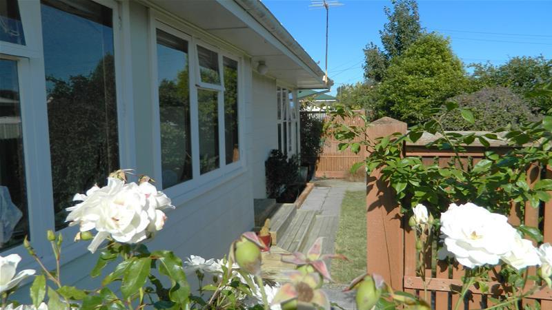 15 Gill Crescent, Redwoodtown, Blenheim - Carousel 1