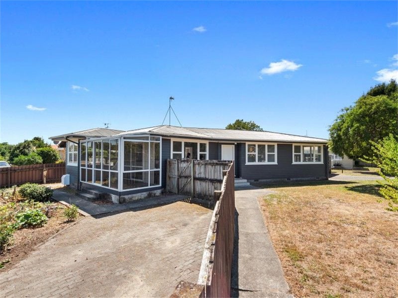 79 Masters Avenue, Silverdale, Hamilton - Carousel 10