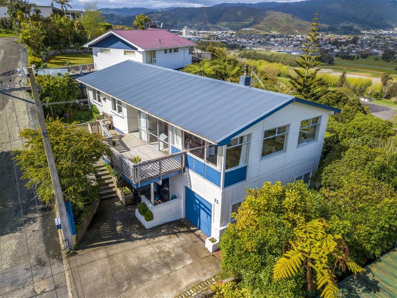 21 Vista Grove, Kelson, Lower Hutt - Carousel 1