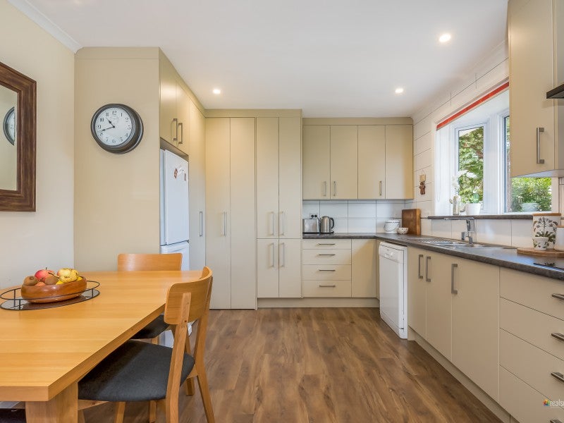 11 Foster Street, Taita, Lower Hutt - Carousel 2