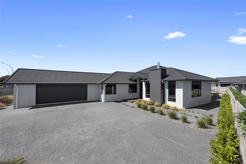 3 Beaufort Place, Flagstaff, Hamilton - Carousel 1
