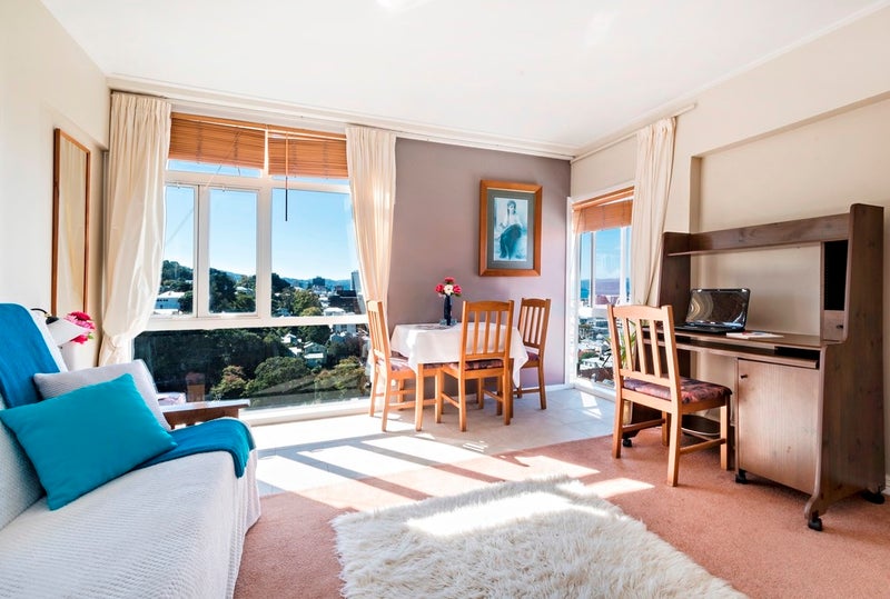 5D/20 Maarama Crescent, Aro Valley, Wellington - Carousel 1