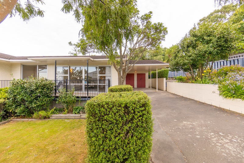 1/7 Patchett Place, Cashmere, Christchurch - Carousel 1