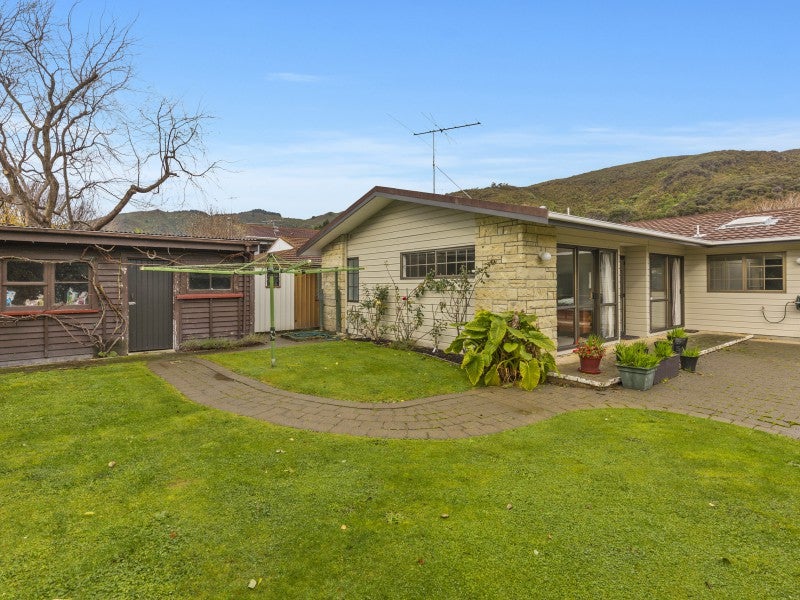 41 Waddington Drive, Naenae, Lower Hutt - Carousel 15