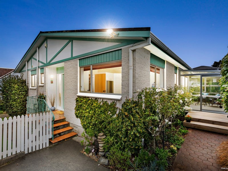 10 Clutha Avenue, Khandallah, Wellington - Carousel 13