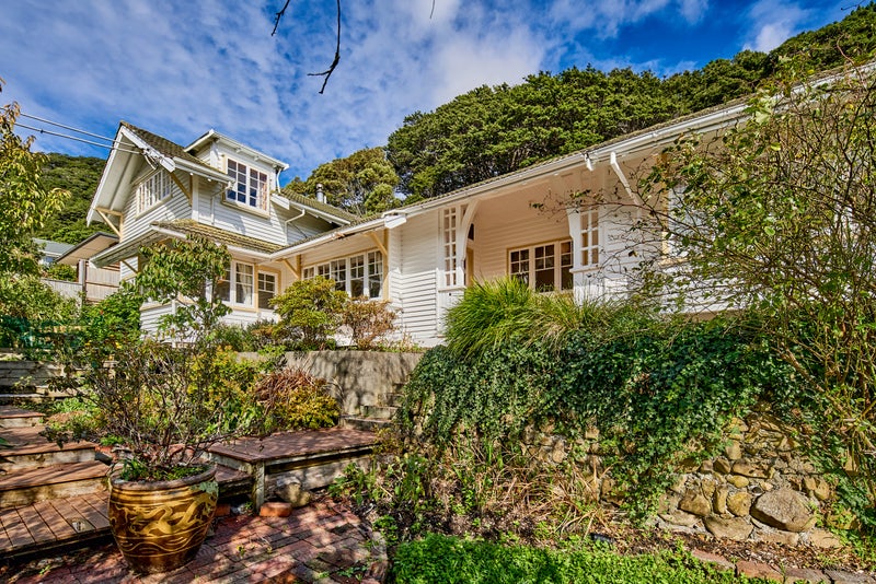 16 Moana Road, Days Bay, Lower Hutt - Carousel 2