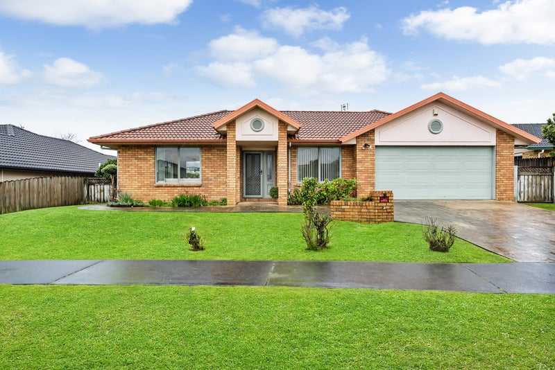 18 Mulroy Place, East Tamaki Heights, Auckland - Carousel 1