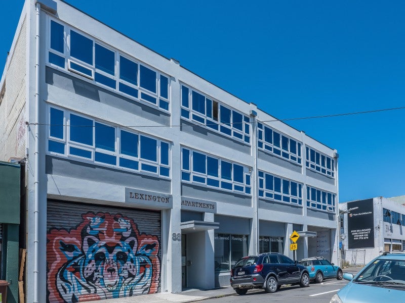 10/33 Hania Street, Mount Victoria, Wellington - Carousel 1