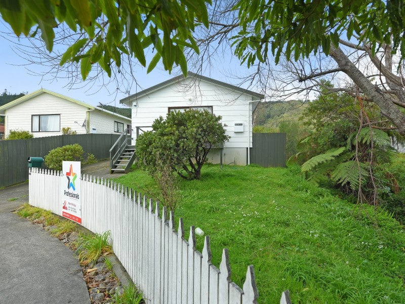 8B Glenbrook Grove, Naenae, Lower Hutt - Carousel 18