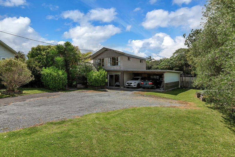 8 Montgomery Avenue, Onerahi, Whangarei - Carousel 1