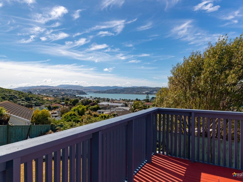 33 Rangituhi Crescent, Takapuwahia, Porirua - Carousel 2